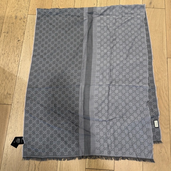 GUCCI Wool Silk Monogram GGWeblong Fringe Scarf Shawl “Pearl Medium Grey” - Picture 5 of 9